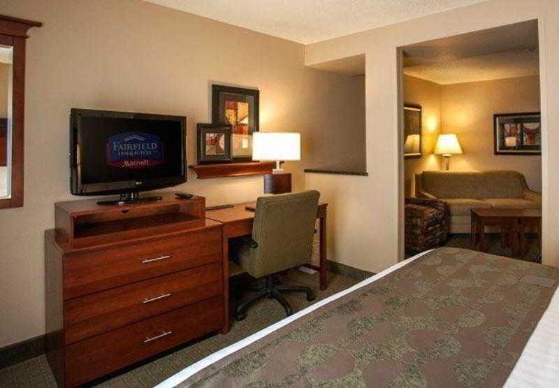 Fairfield Inn & Suites Detroit Livonia Dış mekan fotoğraf