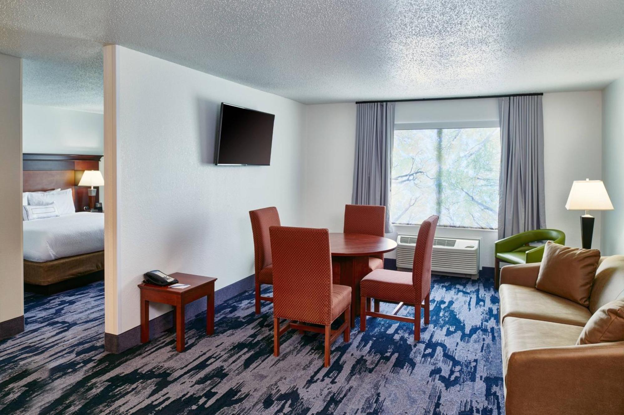 Fairfield Inn & Suites Detroit Livonia Dış mekan fotoğraf